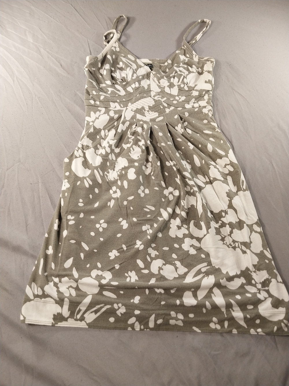 American Eagle Outfitters Green & White Abstract Floral Sundress. #035